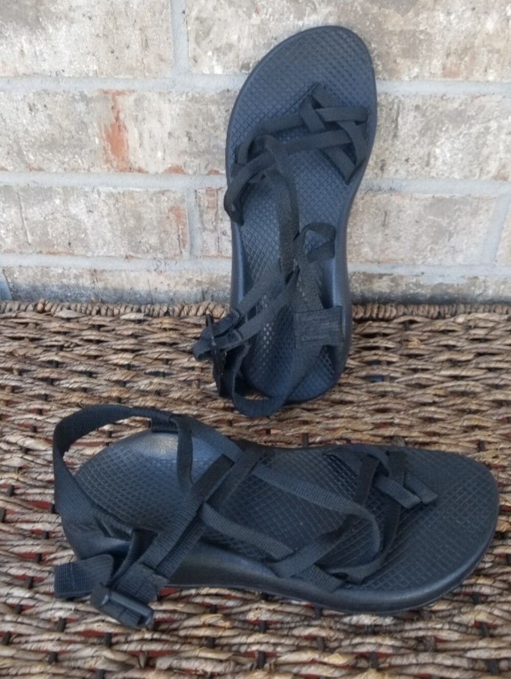 Chaco 2 Classic BLACK HIKING Sandals (Womens 8) Strappy Water Sport shoes